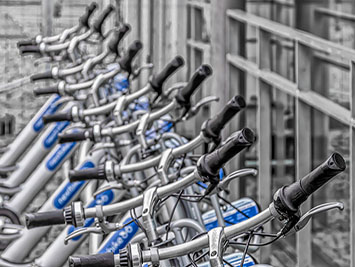 What Are The Similarities And Differences in The Management Rules of Bikes And Electric Bikes?